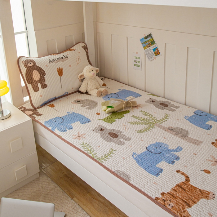 91家纺网 家纺一手货源 找家纺 茉夕 2024新款学生宿舍上下铺全棉床盖 动物森林