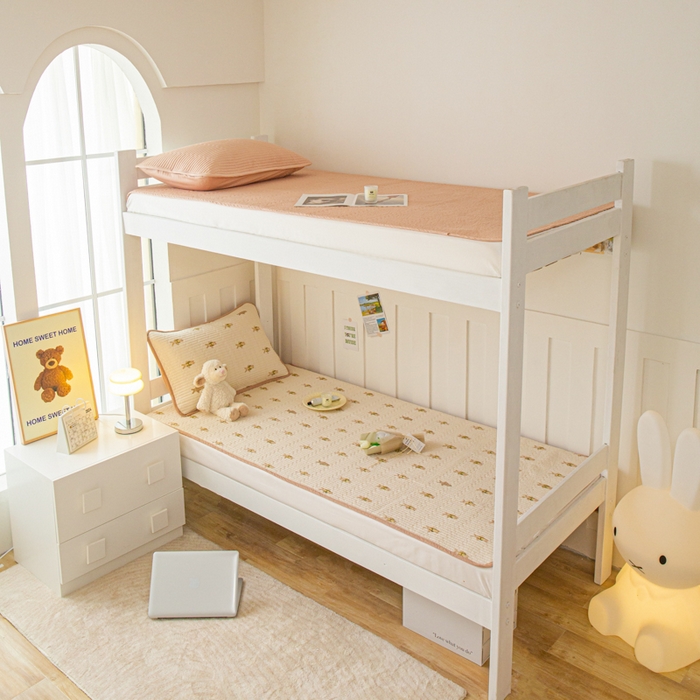 91家纺网 家纺一手货源 找家纺 茉夕 2024新款学生宿舍上下铺全棉床盖 兔言兔语