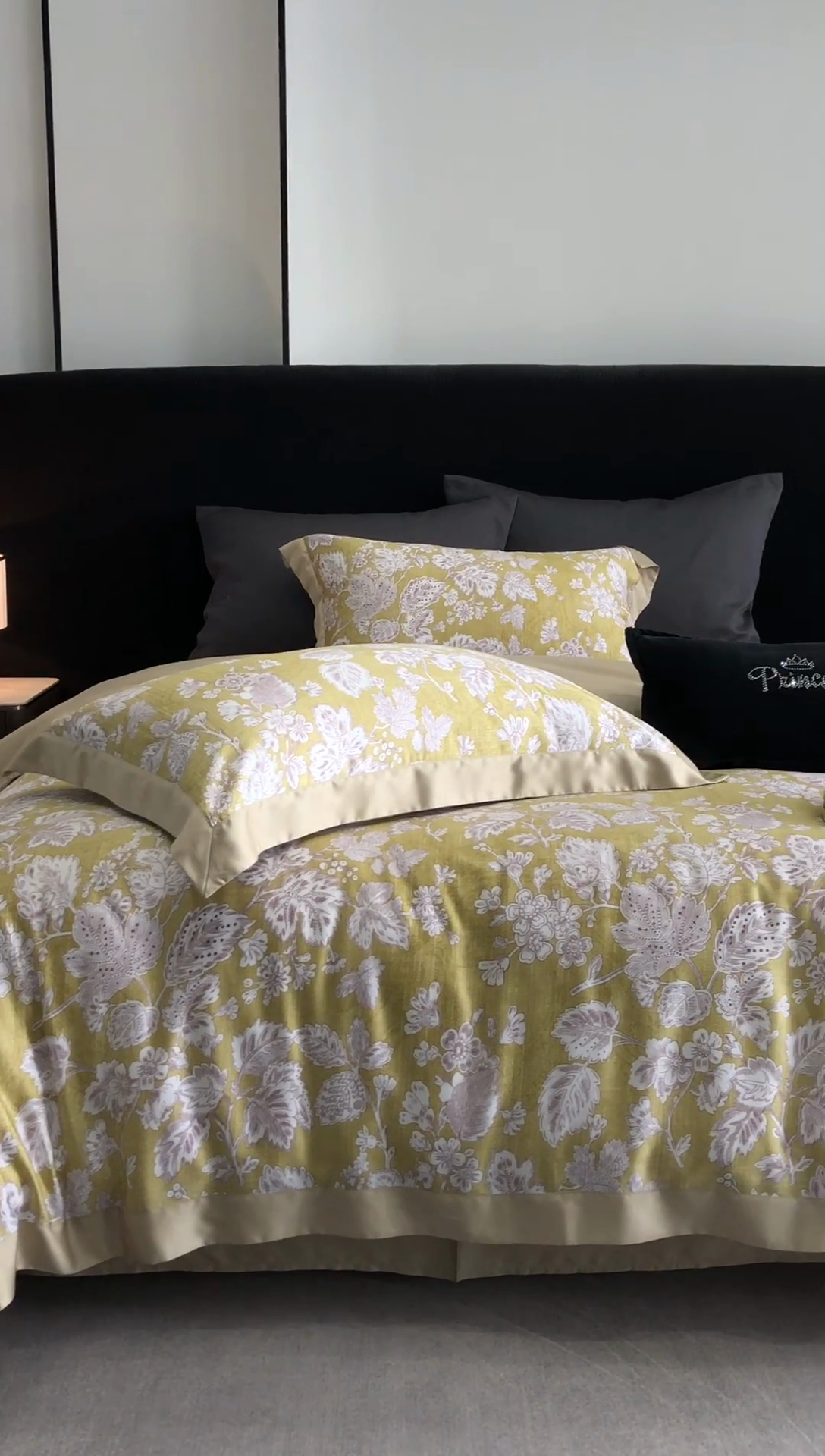 91家纺网 家纺一手货源 找家纺 2024新款60支兰精天丝数码印花四件套系列 洛娜-黄