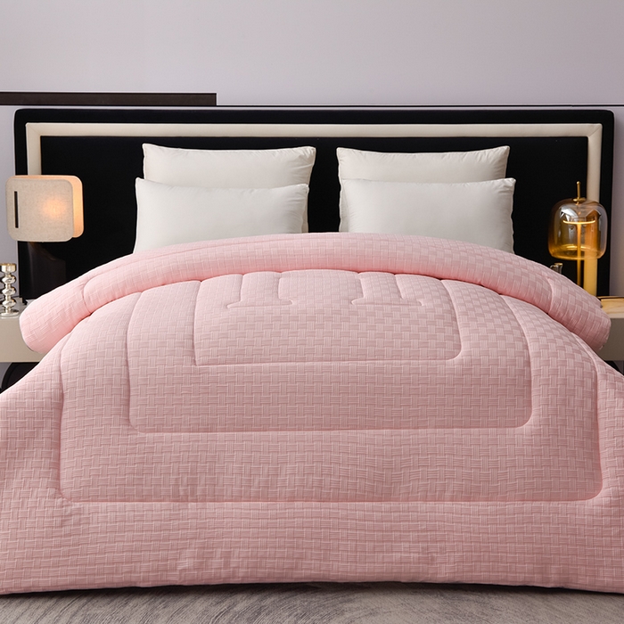 91家纺网 家纺一手货源 找家纺 招财狼家纺 2024新款华夫格羽丝被 高级粉