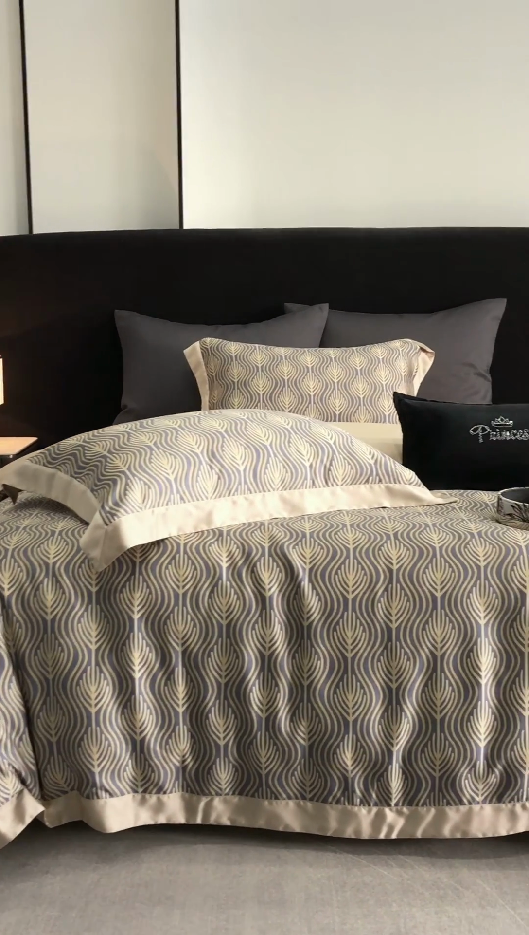 91家纺网 家纺一手货源 找家纺 2024新款60支兰精天丝数码印花四件套系列 格雷-藏青