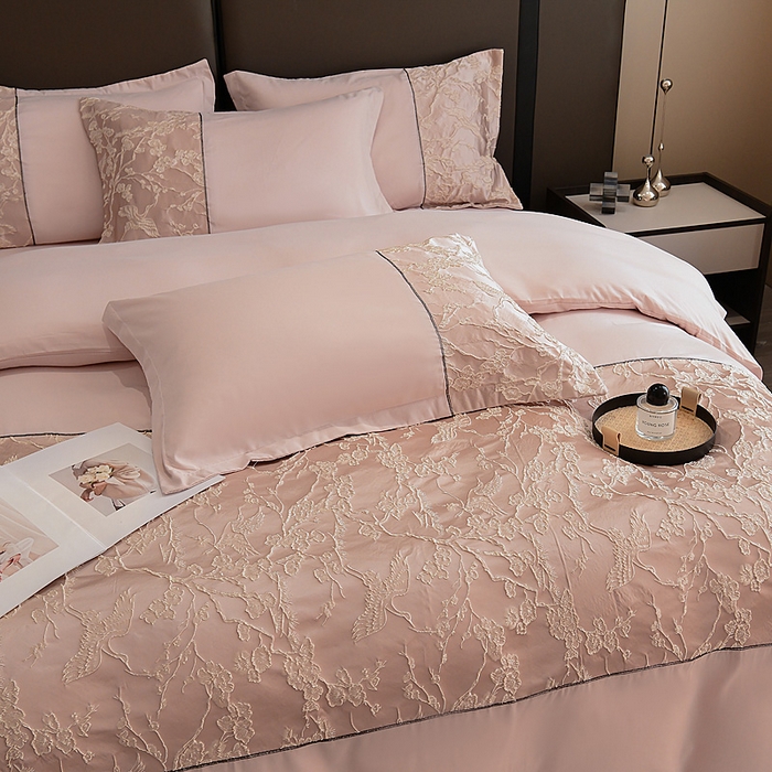 91家纺网 家纺一手货源 找家纺 布可家纺 2025新款轻奢精美浮雕刺绣提花四件套 曼陀罗-桃色粉
