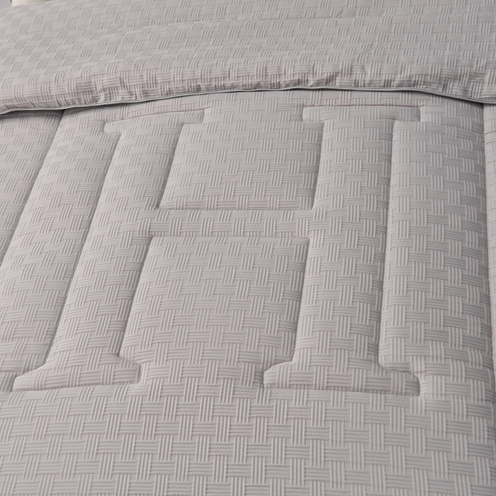 91家纺网 家纺一手货源 找家纺 招财狼家纺 2024新款华夫格羽丝被 贵族灰