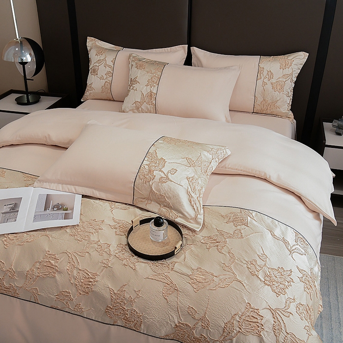 91家纺网 家纺一手货源 找家纺 布可家纺 2025新款轻奢精美浮雕刺绣提花四件套 花叶扶-香槟金