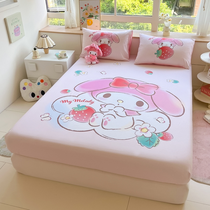 91家纺网 家纺一手货源 找家纺 金爱家 2024新款全棉三丽鸥正版大版单品床笠 草莓美乐蒂