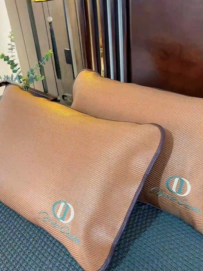 91家纺网 家纺一手货源 找家纺 织布人 2024新款夏凉冰丝枕套冰藤枕套凉席枕套单枕套单枕芯48*74 CD刺绣圆角/单枕套