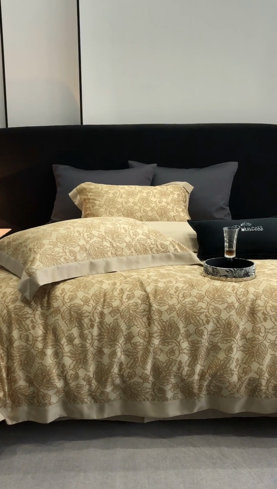 91家纺网 家纺一手货源 找家纺 2024新款60支兰精天丝数码印花四件套系列 帕特-黄