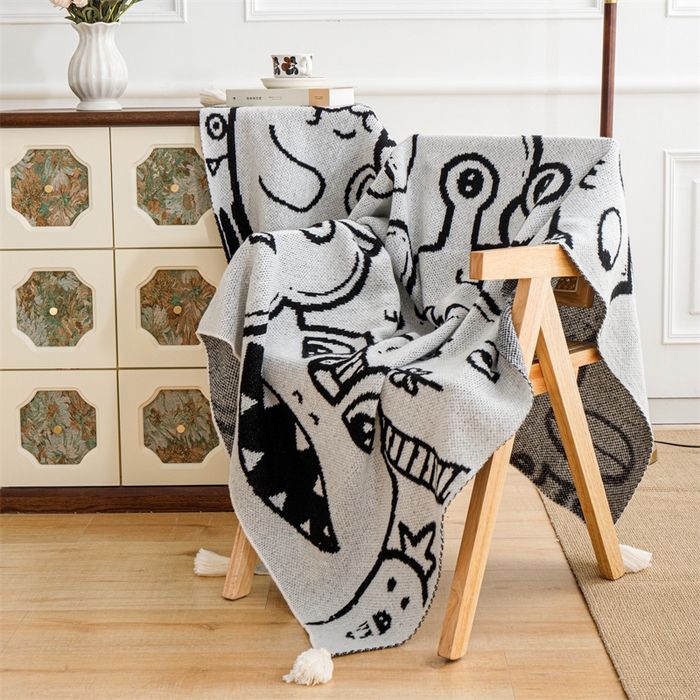 91家纺网 家纺一手货源 找家纺 苏艺针织盖毯 2024新款针织披肩沙发盖毯 针织-小怪物全家福