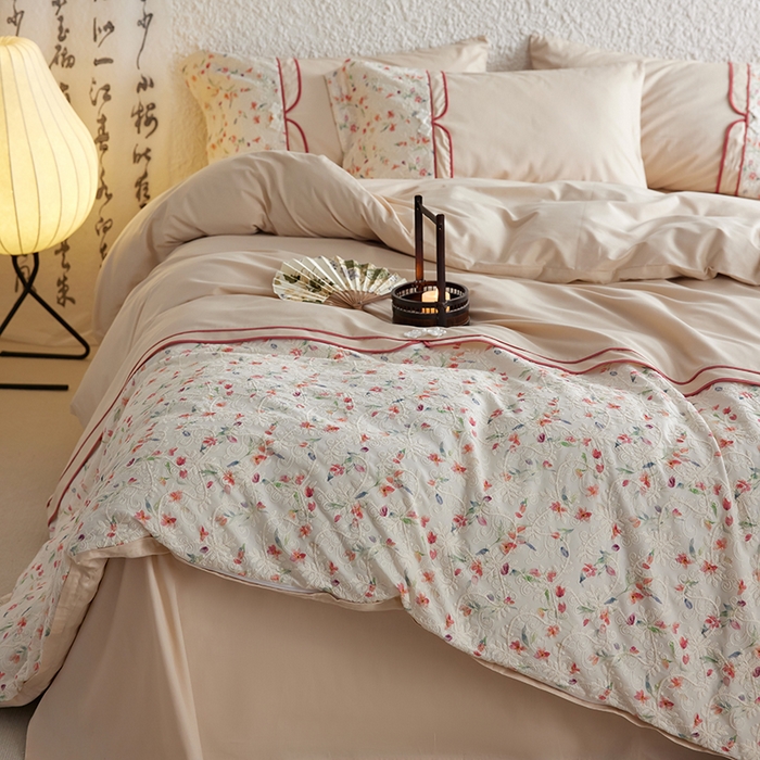 91家纺网 家纺一手货源 找家纺 2024新款全新工艺全棉古风刺绣四件套 花瓣影