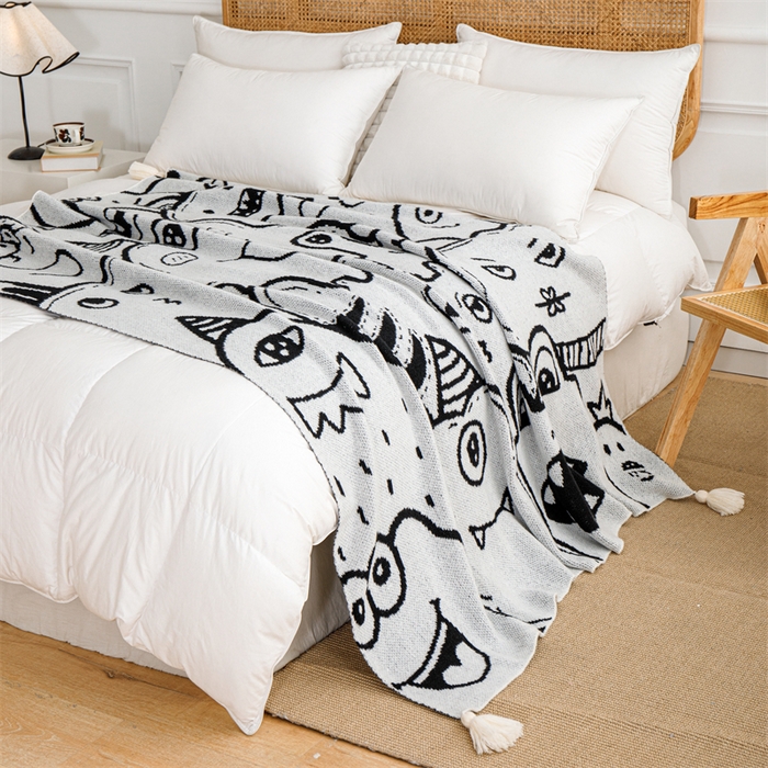 91家纺网 家纺一手货源 找家纺 苏艺针织盖毯 2024新款针织披肩沙发盖毯 针织-小怪物全家福