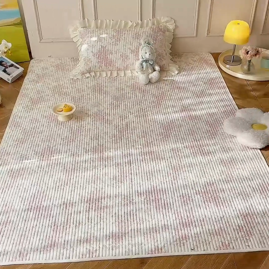 91家纺网 家纺一手货源 找家纺 美达家纺  2025新款全棉夹棉防滑可机洗床垫地垫软席 藤蔓花影