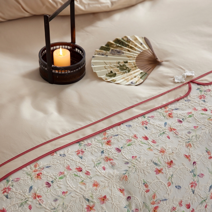 91家纺网 家纺一手货源 找家纺 2024新款全新工艺全棉古风刺绣四件套 花瓣影