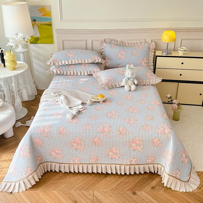 91家纺网 家纺一手货源 找家纺 美达家纺 2025新款全棉夹棉防滑小花边床盖 欧风花影