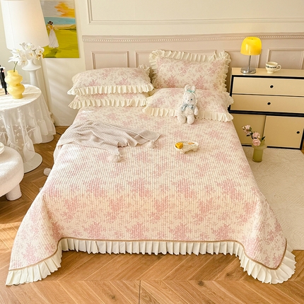 91家纺网 家纺一手货源 找家纺 （总）美达家纺 2025新款全棉夹棉防滑小花边床盖