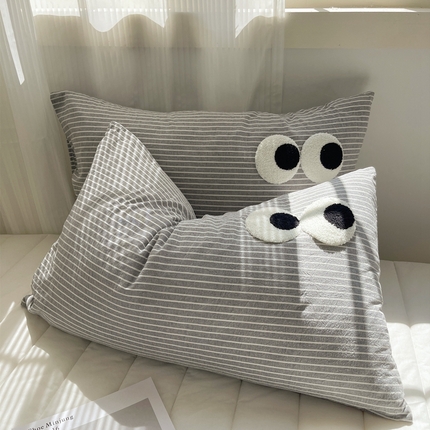 91家纺网 家纺一手货源 找家纺 丽涵家纺 2024新款色织水洗棉大眼毛巾绣-单品枕套 大眼中黑条