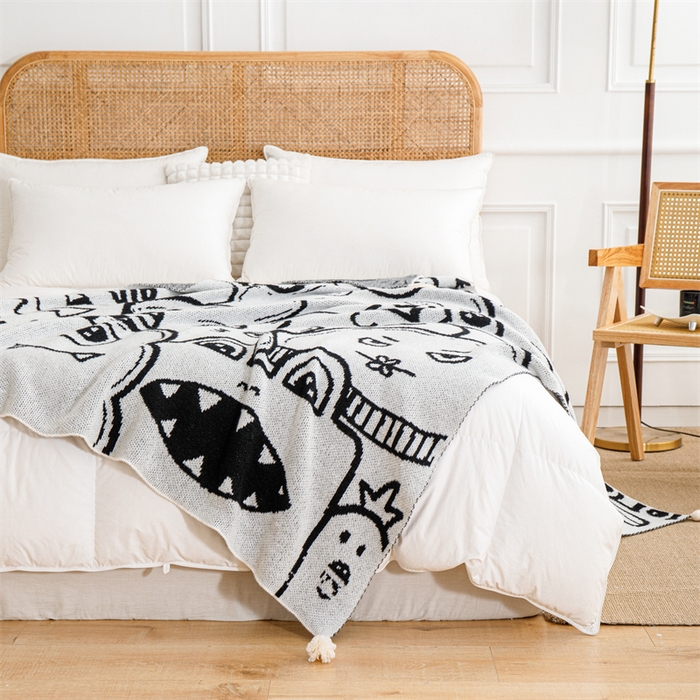 91家纺网 家纺一手货源 找家纺 苏艺针织盖毯 2024新款针织披肩沙发盖毯 针织-小怪物全家福