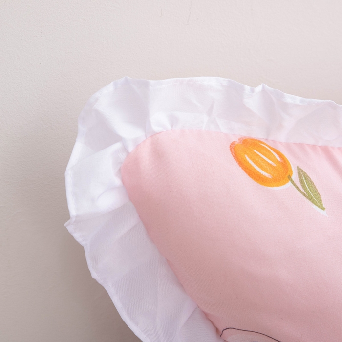 91家纺网 家纺一手货源 找家纺 美达人 2024新款水洗棉白色花边靠背 萌萌兔