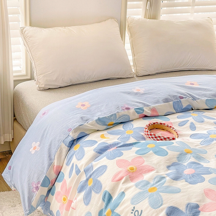 91家纺网 家纺一手货源 找家纺 2024新款ins风全棉印花单品被套 浅浅花漾蓝