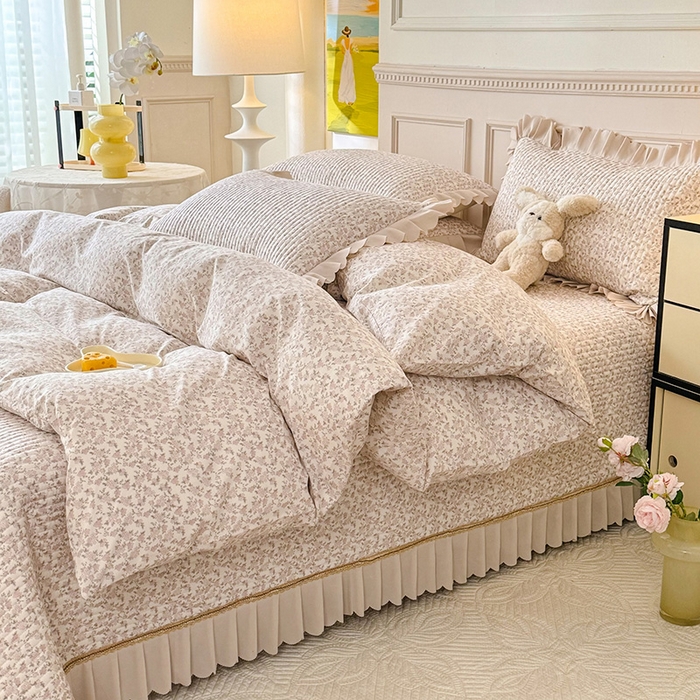 91家纺网 家纺一手货源 找家纺 美达家纺 2025新款全棉半夹棉花边床盖四件套 月光舒曼