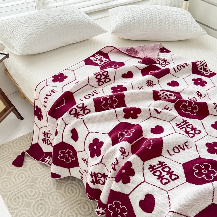 91家纺网 家纺一手货源 找家纺 苏艺针织盖毯 2024新款中式风高端婚礼喜字毛毯 针织喜字-初见红色盖毯