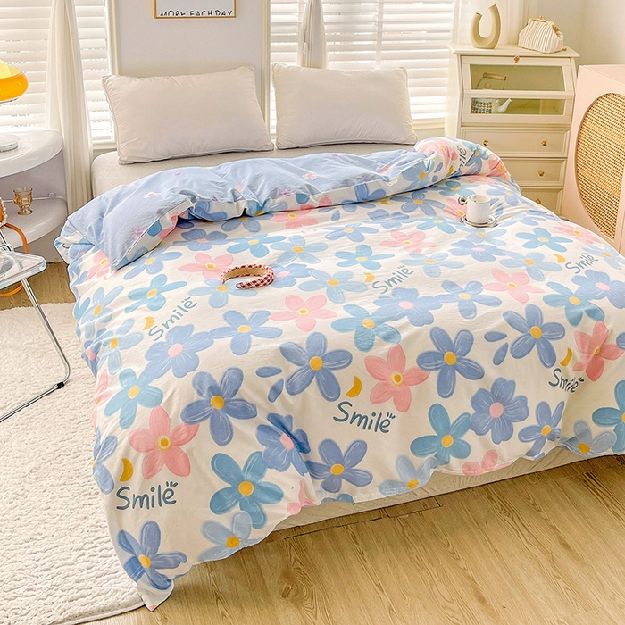 91家纺网 家纺一手货源 找家纺 2024新款ins风全棉印花单品被套 浅浅花漾蓝