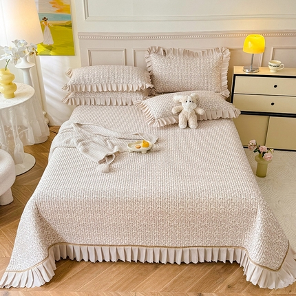 91家纺网 家纺一手货源 找家纺 （总）美达家纺 2025新款全棉夹棉防滑小花边床盖