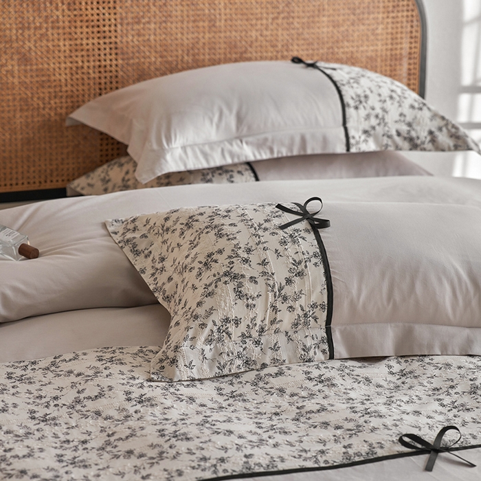 91家纺网 家纺一手货源 找家纺 2024新款全棉轻法式复古蝴蝶结刺绣工艺款四件套 奈妃-高级灰