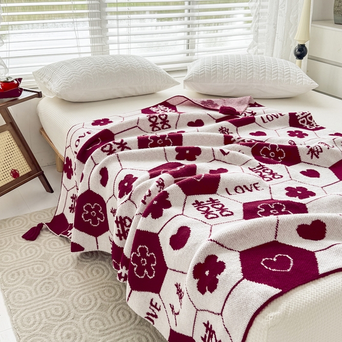 91家纺网 家纺一手货源 找家纺 苏艺针织盖毯 2024新款中式风高端婚礼喜字毛毯 针织喜字-初见红色盖毯