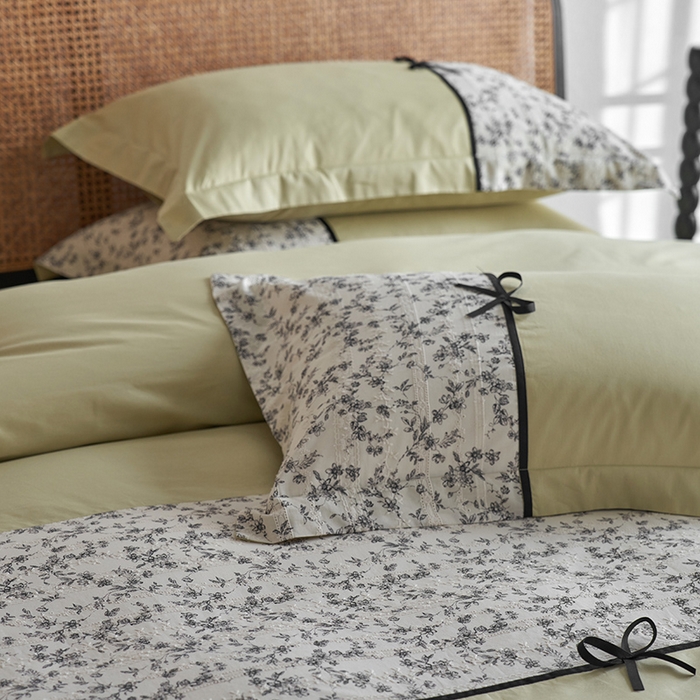 91家纺网 家纺一手货源 找家纺 2024新款全棉轻法式复古蝴蝶结刺绣工艺款四件套 奈妃-复古绿