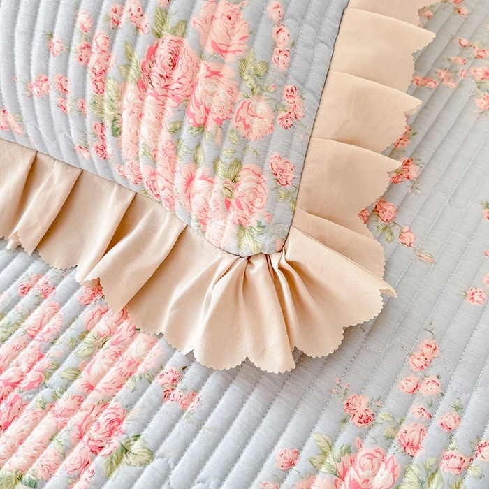 91家纺网 家纺一手货源 找家纺 美达家纺 2025新款全棉夹棉防滑小花边床盖 欧风花影