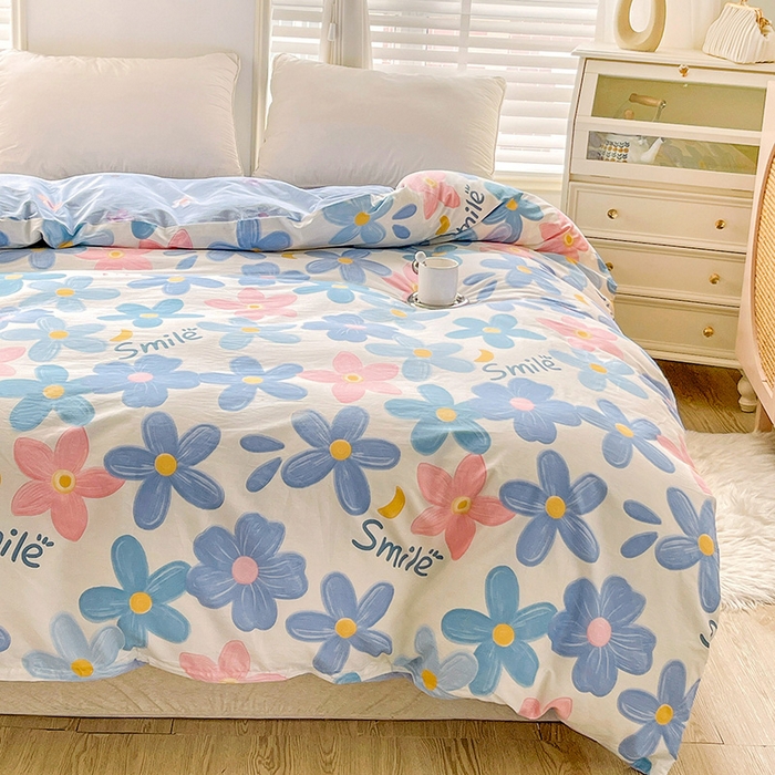 91家纺网 家纺一手货源 找家纺 2024新款ins风全棉印花单品被套 浅浅花漾蓝