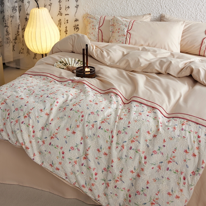 91家纺网 家纺一手货源 找家纺 2024新款全新工艺全棉古风刺绣四件套 花瓣影