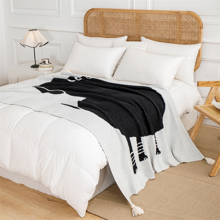 91家纺网 家纺一手货源 找家纺 苏艺针织盖毯 2024新款针织披肩沙发盖毯 针织-插画狗