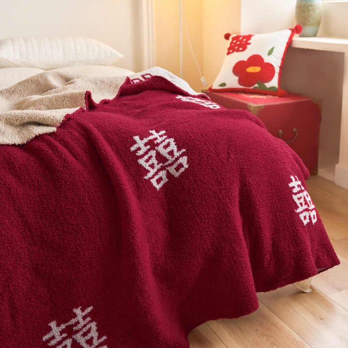 91家纺网 家纺一手货源 找家纺 苏艺针织盖毯 2024新款针织中式风高端婚礼喜字毛毯沙发盖毯 新婚大喜