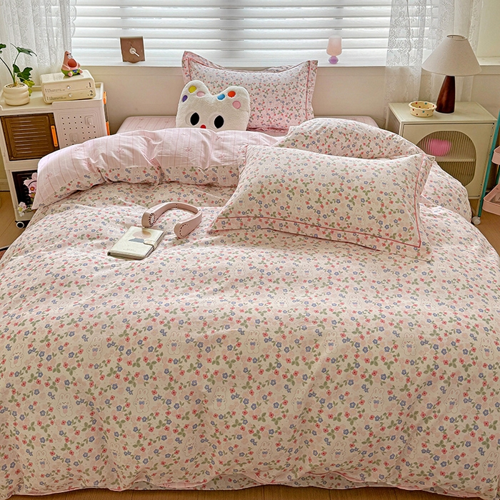 91家纺网 家纺一手货源 找家纺 乐童 2024新款直播爆款13070纯棉印花吊边款一字绣四件套第八波小花兔