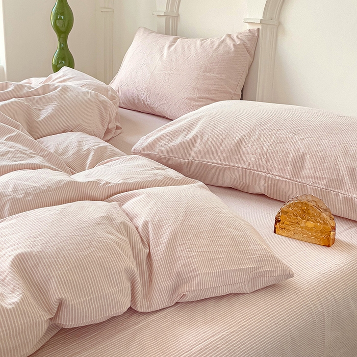 91家纺网 家纺一手货源 找家纺 呗旺鹿 2024新款A类40支全棉色织水洗棉四件套全棉四件套纯棉四件套无印风 魅力条纹粉