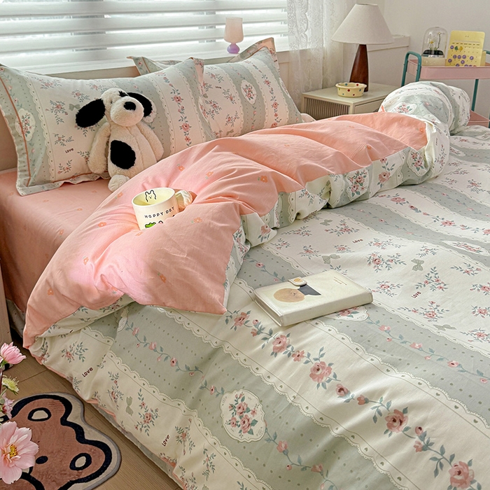 91家纺网 家纺一手货源 找家纺 乐童 2024新款直播爆款13070纯棉印花吊边款一字绣四件套第八波娴静小花