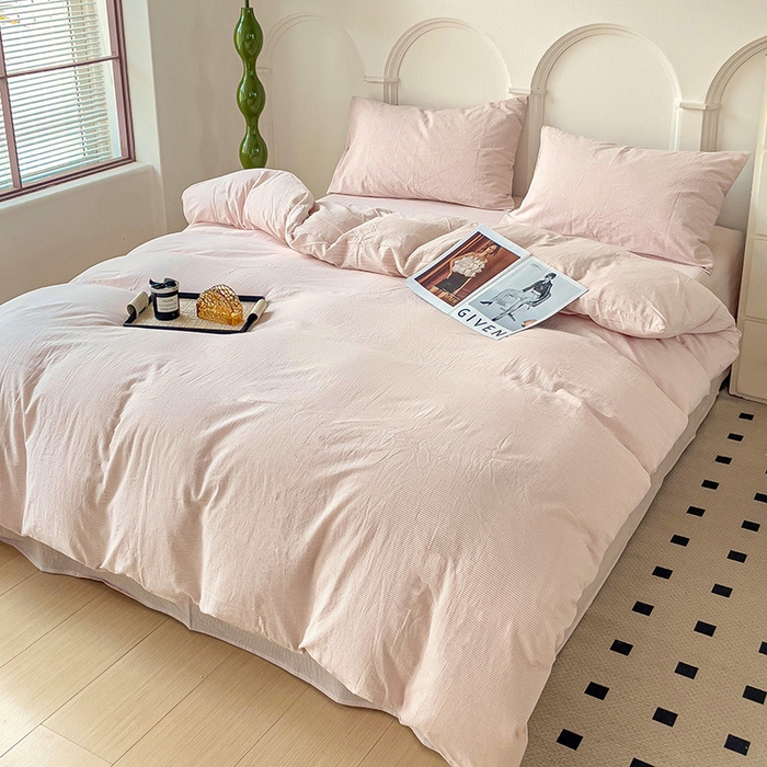 91家纺网 家纺一手货源 找家纺 呗旺鹿 2024新款A类40支全棉色织水洗棉四件套全棉四件套纯棉四件套无印风 魅力条纹粉