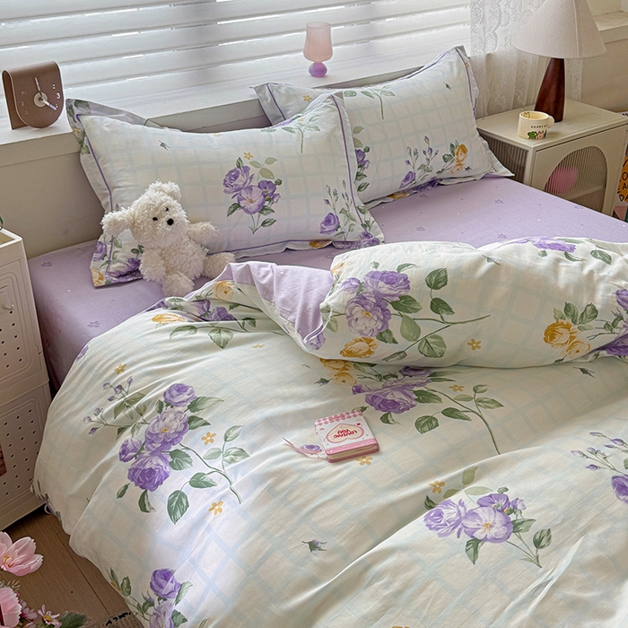 91家纺网 家纺一手货源 找家纺 乐童 2024新款直播爆款13070纯棉印花吊边款一字绣四件套第八波紫萱花