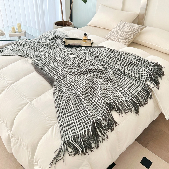 91家纺网 家纺一手货源 找家纺 苏艺针织盖毯 2024新款针织流苏华夫格毛毯 丝雾棕