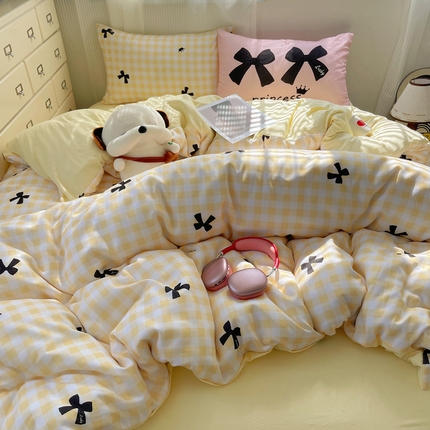 91家纺网 家纺一手货源 找家纺 花伞家居 2024新款奶油系蝴蝶结少女水洗云朵棉四件套 蝴蝶结黄黑