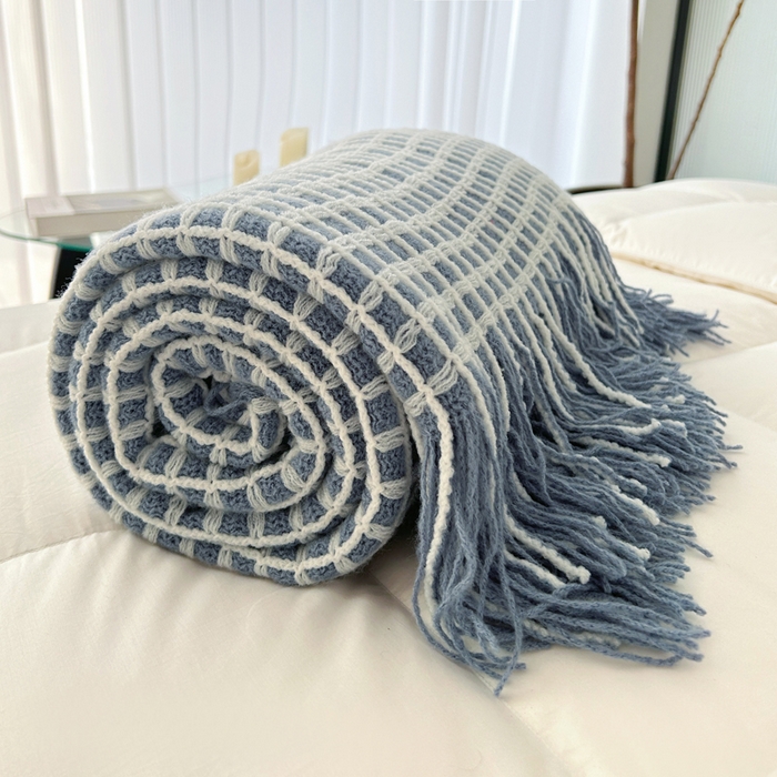 91家纺网 家纺一手货源 找家纺 苏艺针织盖毯 2024新款针织流苏华夫格毛毯 普鲁士蓝