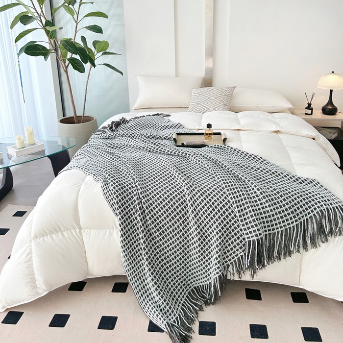 91家纺网 家纺一手货源 找家纺 苏艺针织盖毯 2024新款针织流苏华夫格毛毯 丝雾棕