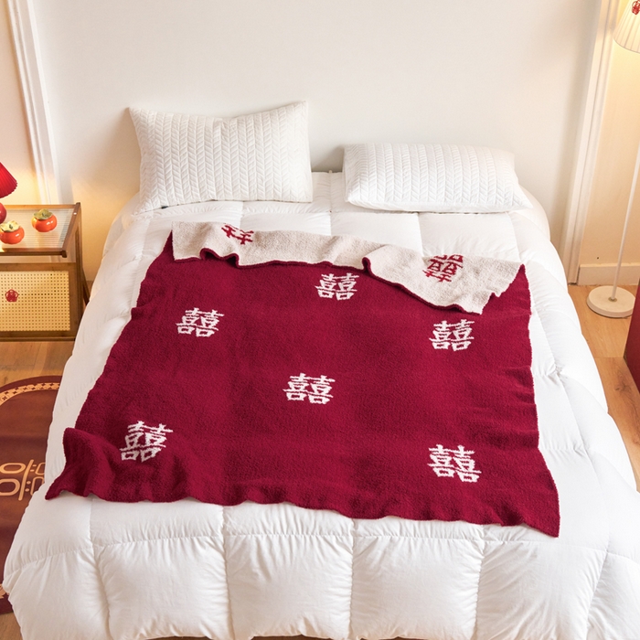 91家纺网 家纺一手货源 找家纺 苏艺针织盖毯 2024新款针织中式风高端婚礼喜字毛毯沙发盖毯 新婚大喜