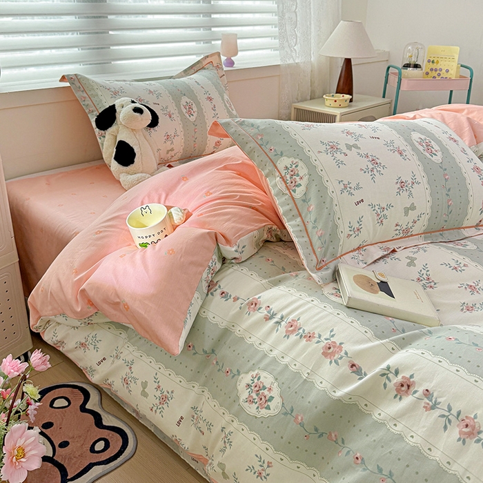 91家纺网 家纺一手货源 找家纺 乐童 2024新款直播爆款13070纯棉印花吊边款一字绣四件套第八波娴静小花