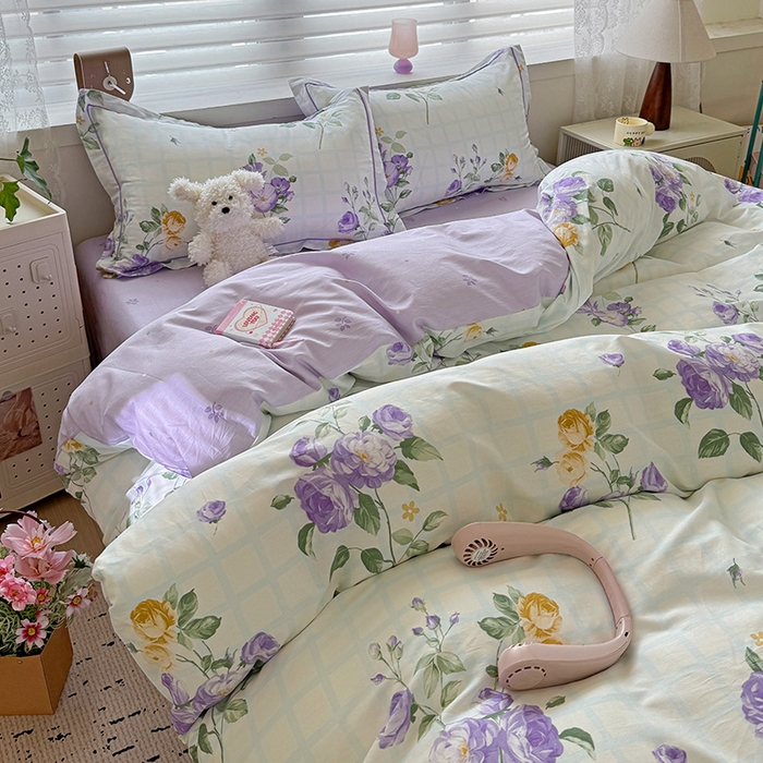 91家纺网 家纺一手货源 找家纺 乐童 2024新款直播爆款13070纯棉印花吊边款一字绣四件套第八波紫萱花