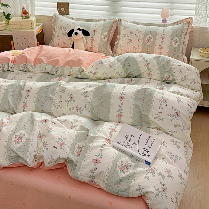 91家纺网 家纺一手货源 找家纺 乐童 2024新款直播爆款13070纯棉印花吊边款一字绣四件套第八波娴静小花