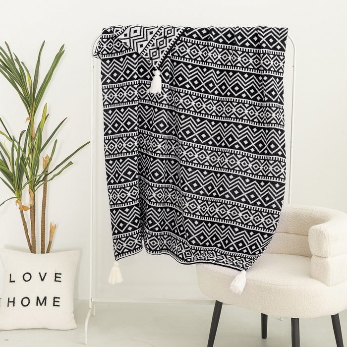 91家纺网 家纺一手货源 找家纺 苏艺针织盖毯 2024新款亲肤复古针织毯 经典黑