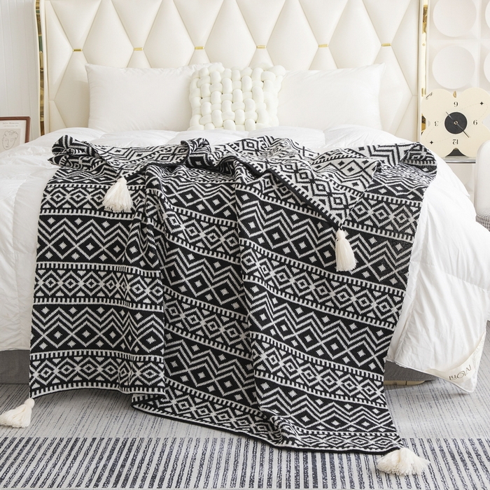 91家纺网 家纺一手货源 找家纺 苏艺针织盖毯 2024新款亲肤复古针织毯 经典黑