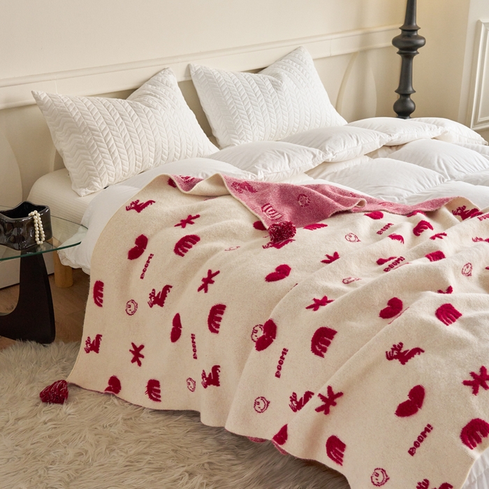 91家纺网 家纺一手货源 找家纺 苏艺针织盖毯 2024龙年限定高克重一体针织毛巾绣亲肤毛毯盖毯 一鹿有你（白）